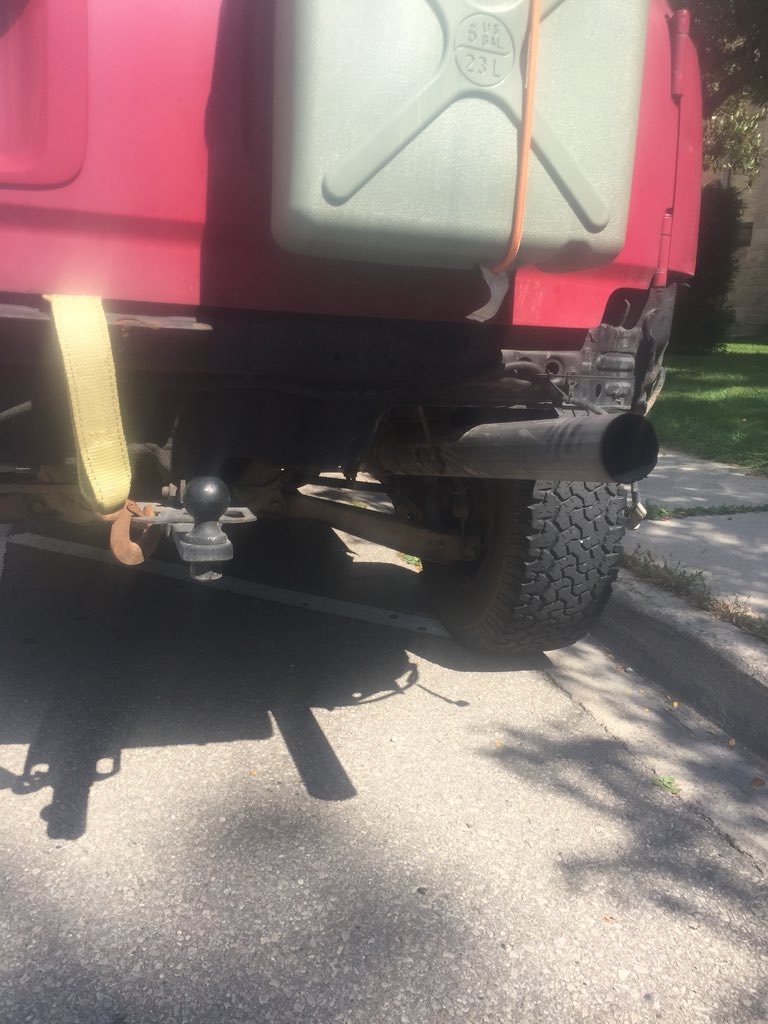 Mattbikecop's tweet image. We receive complaints about extremely loud vehicles on a regular basis. This driver has been charged for no muffler and advised enforcement will escalate if not resolved. “Straight pipe” does not replace a muffler. I have yet to see anyone say “cool” to #noisepolution
