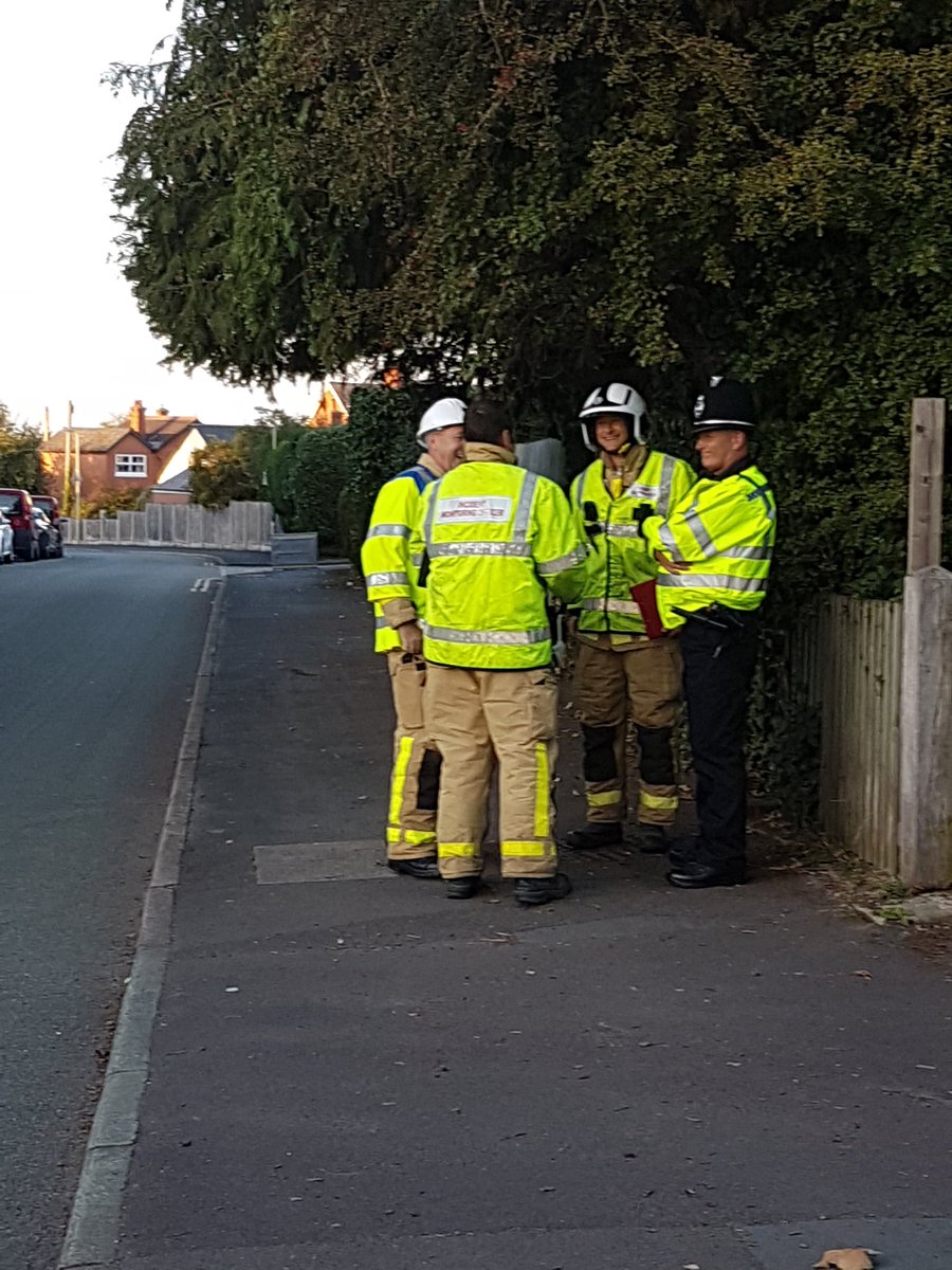 LDeathridge's tweet photo. Start of a multi-agency exercise testing #jesipprinciples #multiagencyworking @HalesRuss @SFRS_Scott_H @SFRS_SHardiman @shropsfire @SFRS_atm https://t.co/Enh1WrGDu4