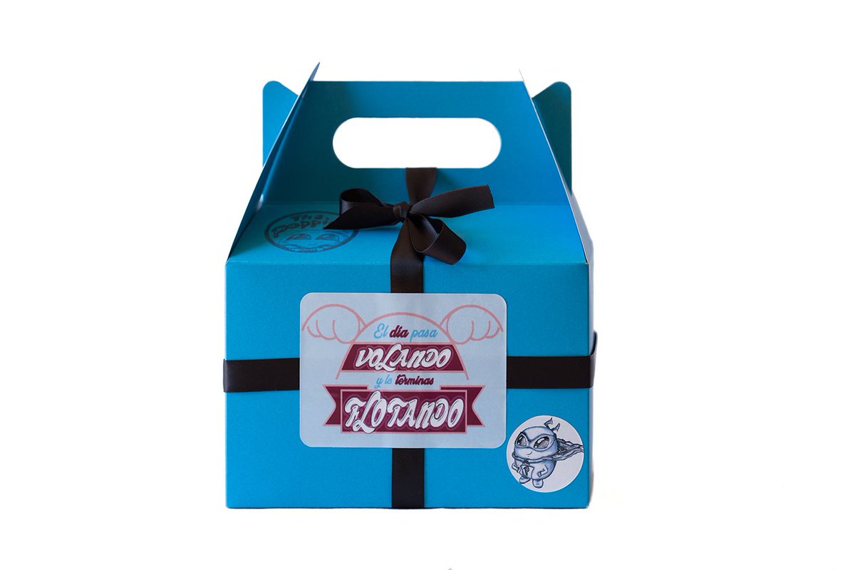 ThepoppinsES's tweet image. Por que el día pasa volando, termínalo flotando con ThePoppins Sky. Nuestro super poppinion te ayudará a llegar a un momento de relajación máxima.

#thepoppins #vegan #vegancare #beauty #belleza #cosmeticos #salud #bienestar