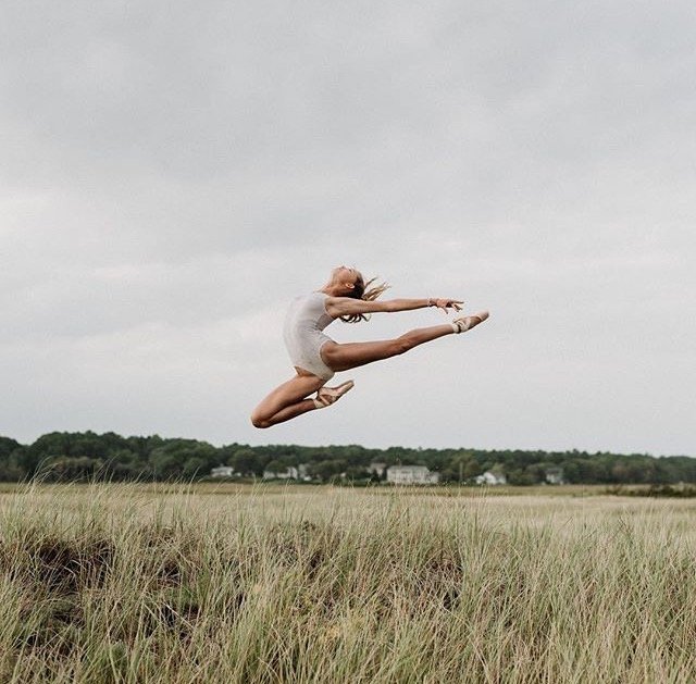 FreedofLondon's tweet image. How wonderful is this image of Canada National Ballet School student, Mathilde Roberge soaring through the air in her Freed of London Pointe shoes😍

Interested in our Pointe shoes? Contact our shop: shop@freed.co.uk / +44 (0) 20 7240 0432.

Image by: @mad_visuals 📸