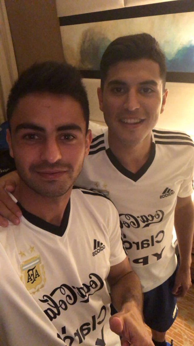 Ο χρήστης River Plate στο Twitter: "#RiverDeSelección ⚪️🔴⚪️ 🇦🇷 Pity Martínez y Exequiel Palacios, en la concentración de @Argentina en Los Angeles. Este viernes, la Selección se medirá con Guatemala en el