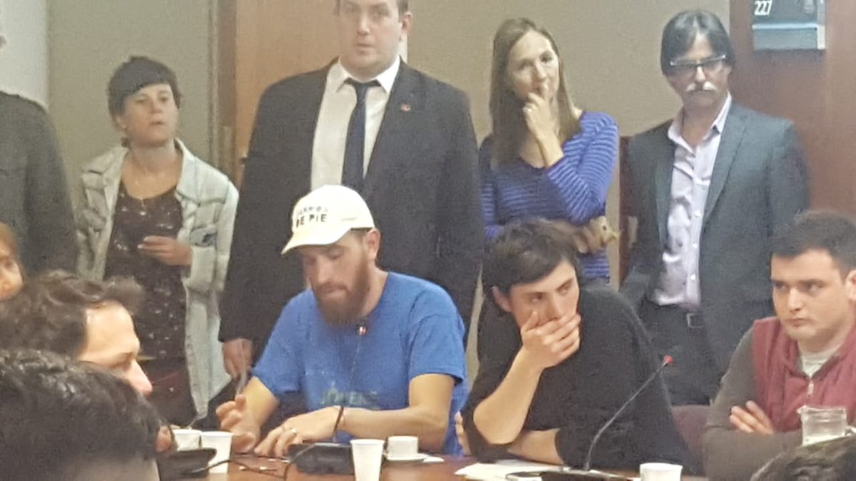 Muy buena la intervención de Ismael Mosqueda, representante de la juventud de <a href="/BarriosDePieOk/">Somos Barrios de Pie</a> . Se refirió a todos los pibes que hemos perdido por culpa de las drogas "sin una política pública para que estos pibes se rescaten"