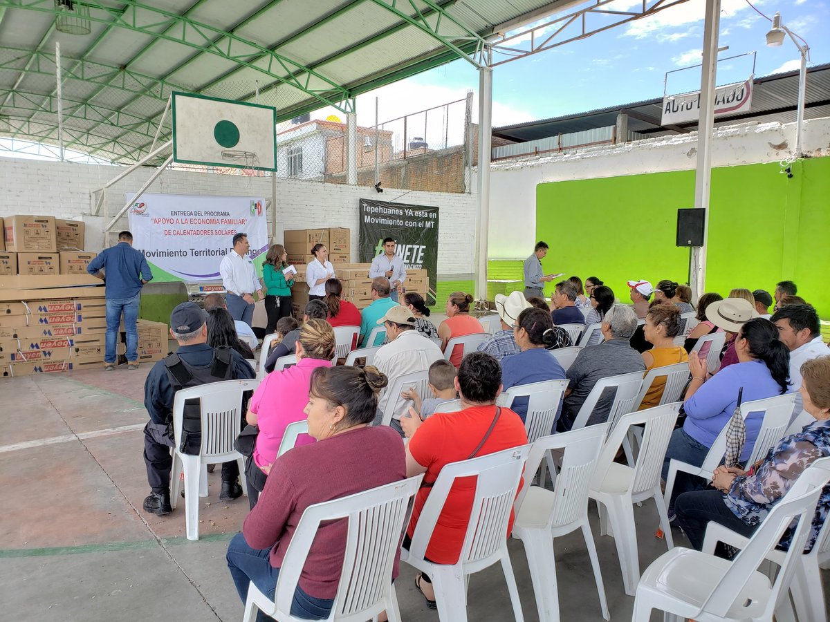 PRImxTepehuan's tweet photo. Entrega de Boliers solares subsidiados, por parte del MT Tepehuanes 
@PRImxTepehuan presente 
@yanez_arturo 
@elprofedeadmon 
@OliMendozaOMS 
@CDMPRITepe 
@Mexavanzatepehu 
@OliMendozaOMS https://t.co/RXUDKCKqB8