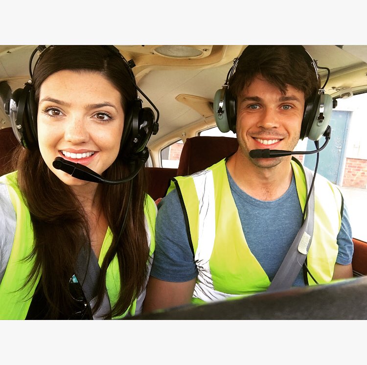 loismelerijones's tweet photo. My personal pilot @owaingwynedd π¨π»ββοΈ
Hedfan dros adra π
#pilotowain #adra #northwales #cymru #gogleddcymru #ynysmon #yfenai #anglesey #dinasdinlla #pontmenai #menaibridge https://t.co/Qr2s3eXMwW