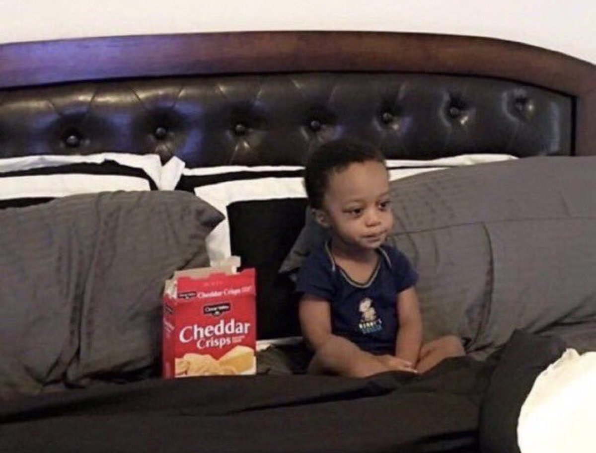 taharior's tweet image. 19:06 ben: artık uykumu düzene sokmalıyım

04:46 ben: