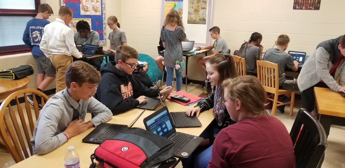 Mssnyder97's tweet image. First Quizlet Live review of the year! #cwmschangemakers #cwway @cwms_office