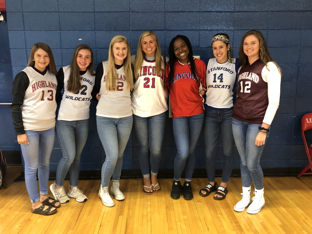 Homecoming 2018 - Day 2 🏀 Lady Pats throwing it back with some of their old jerseys! #galaxyfarfaraway #throwback #bestyearyet #lcpride