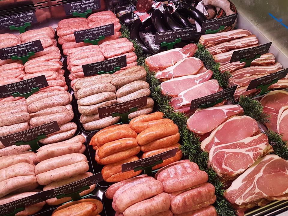 Who loves sausages and bacon? 🌭😋 We've a selection of over 10 flavours of sausage which are all hand linked in Devon. 😁 Bacon 🥓, choose from our own dry cured bacon, smoked back bacon or streaky. 😊 #Butcher #Deli #LocalProduce #ShopLocal #DevonHour