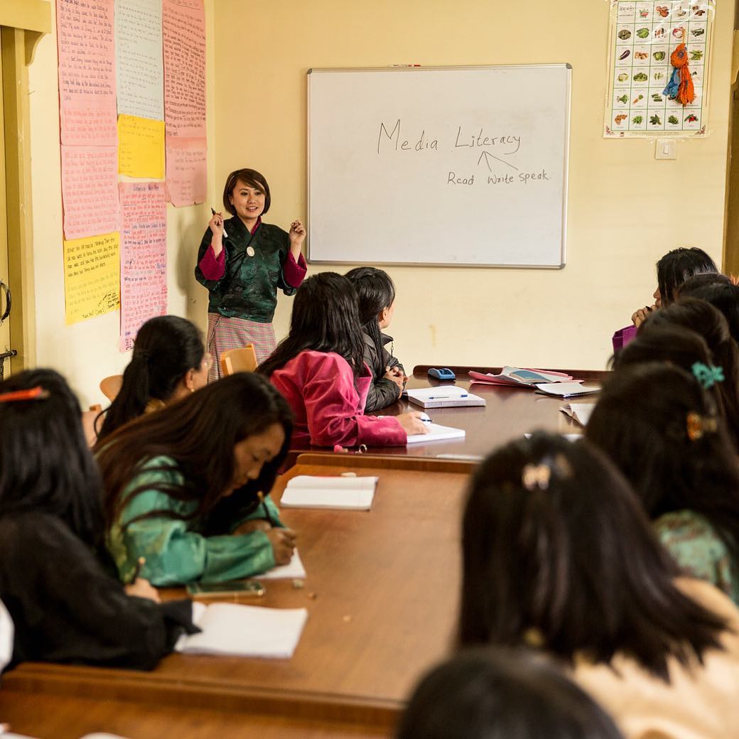 READGlobal's tweet photo. Literacy does not just mean being able to read and write! This class in Changjiji, Bhutan on Media Literacy is a prime example of how literacy can foster the development of skills needed for work in an ever-changing world. #intliteracyday #literacyday2018 #readeffect #readglobal https://t.co/4JORICjbPp