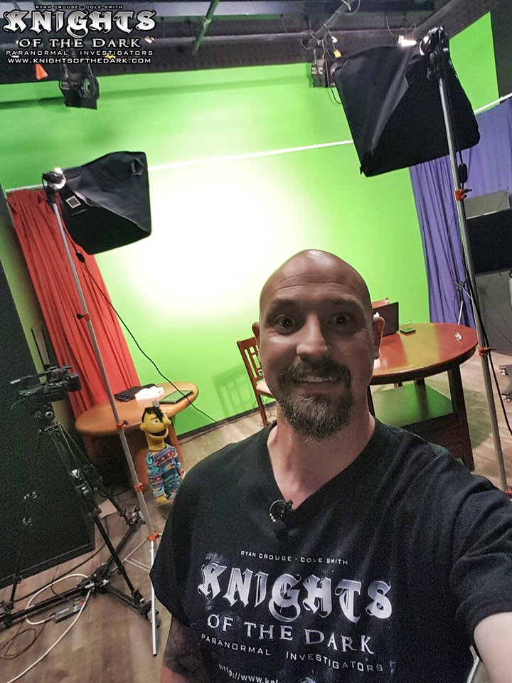 ryancrouse1's tweet photo. Just spent 4 hours at #Access7 TV studio in #Yorkton working on 4 upcoming shows &amp; Ask Us Anything special via my TV show #KNIGHTSOFTHEDARK Paranormal Investigators
 https://t.co/yh4GBGTwwh
 https://t.co/iSL9RDSnLS
#OnlyOnAccess7 #Paranormal #Haunted #ExploreSask #saskatchewan https://t.co/VUNdkHzfZW