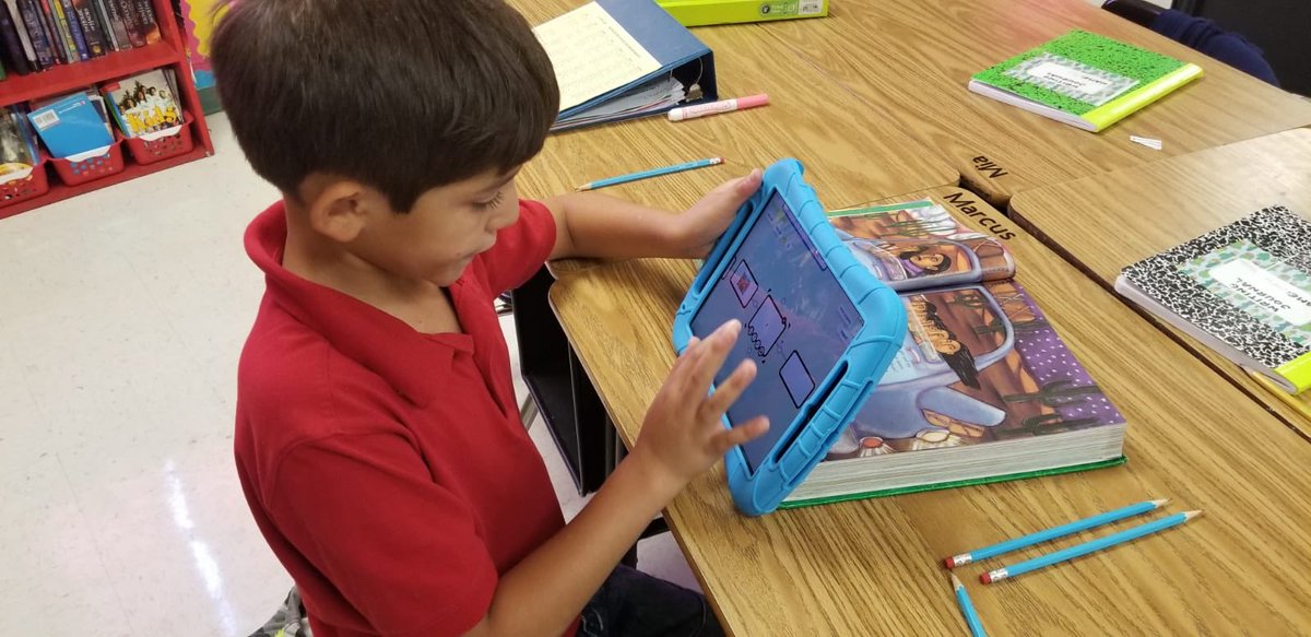 ERChapaElem's tweet image. @MrsMJReyna1 class is having a great time exploring sequence using @poppletny #LJHTECHi3 #chapaproud @lajoyaisd