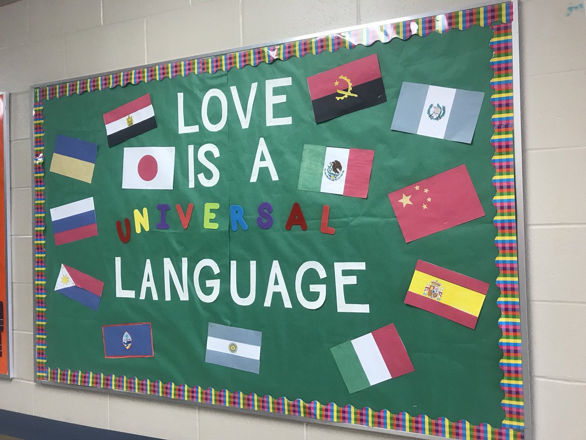 TraciLandis's tweet photo. Love,  growth mindset and being connected is all over York Jr High! 💗 @YorkJHCISD https://t.co/PsofEPhnRp
