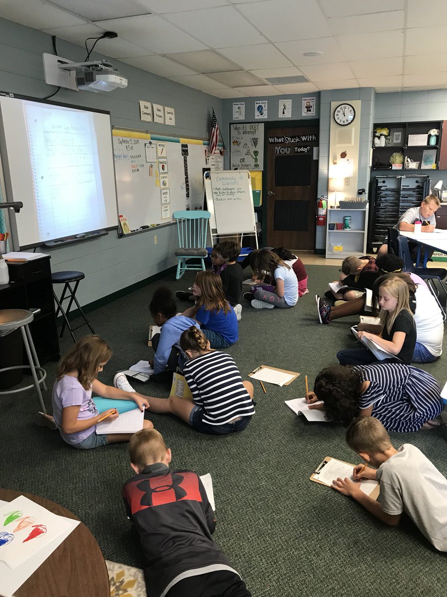 caitlinemcclure's tweet photo. #ripon4th graders loving math today! https://t.co/MfDV8Z2HuM