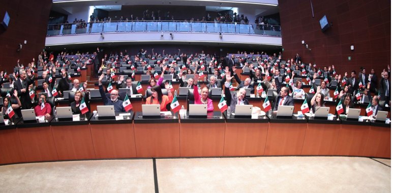 Con la aprobación del Plan de austeridad, facilitará rendición de cuentas del recurso público, eliminando así bonos de privilegio en el <a href="/senadomexicano/">Senado de México</a>, los cuales son innecesarios para el desarrollo de nuestro trabajo legislativo.
<a href="/SenadoresPRD/">Senadores del PRD</a>  trabajando por #Mexico.