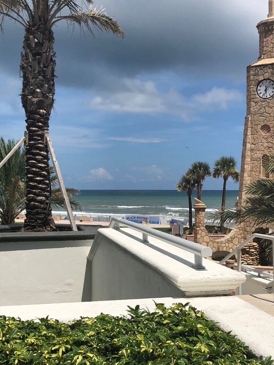 HelenaFoster11's tweet photo. #beachlife https://t.co/s48vytEw7D