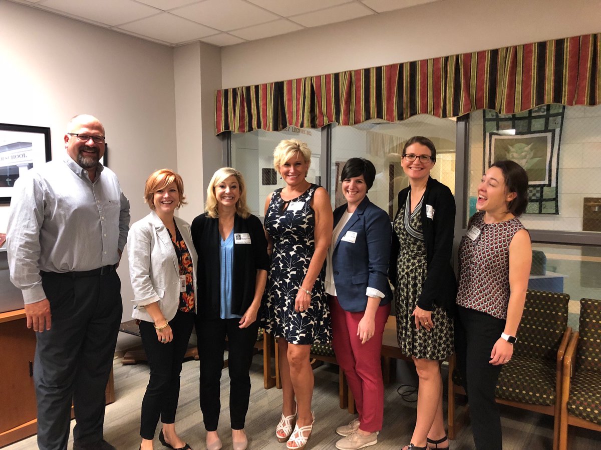 PatrickFraleyg's tweet image. Pleased to have hosted these fine ladies today for some Literacy Walkthroughs at GHS. #datapoints ⁦#devilsread #FR4ALL