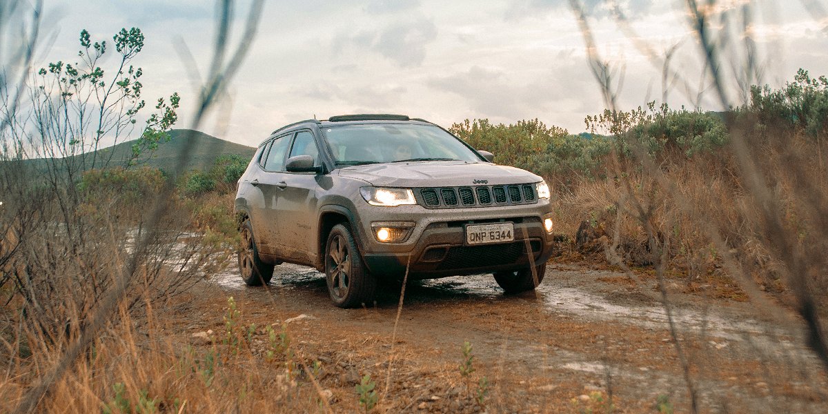O #JeepCompass está com condições especiais. Dá uma olhada no site e garanta o seu: bit.ly/2wLJTNI. #IssoÉJeep