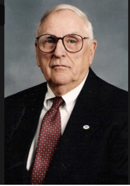 coachsuber's tweet photo. My Prayers go out to Miss Tilley and the family of Coach Moore. I started my career with Coach and enjoyed every minute of it. He always had something funny to say. The man knew more football than anyone I ever met.  I'm sure heaven has a grease board for you. RIP https://t.co/IdUI51h2it