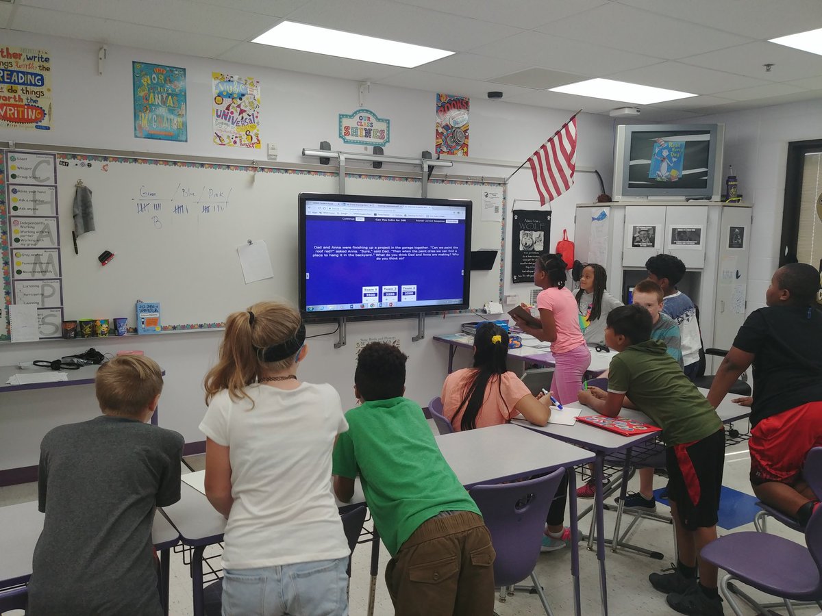 ChesserWRMS's tweet image. Learning and having fun...who said it couldn&apos;t be done! Inference Team Jeopardy wasn&apos;t the one! #WRMSwolves #reynproud
