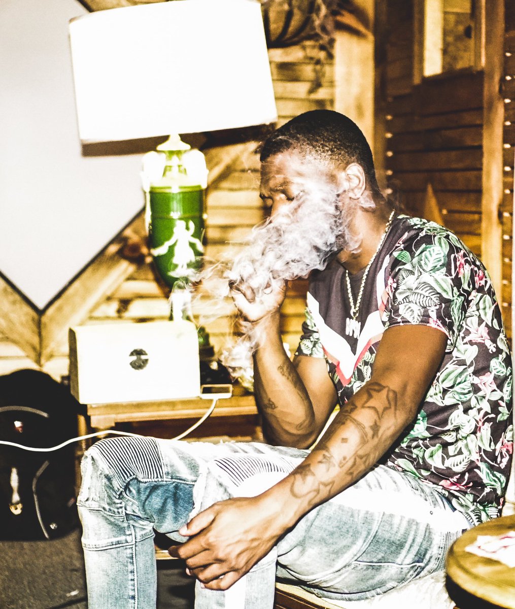 JDa_Mook tweet media