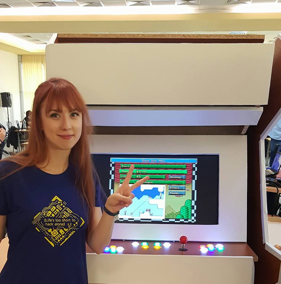 AshenaSeir's tweet photo. @BeatSaber Helped a friend build an arcade all night #HackTM event. Was fun <3 https://t.co/ySXiWXZ42S