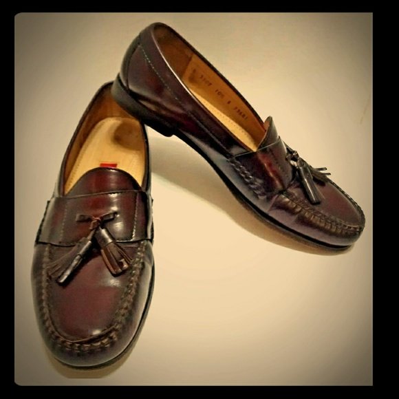 So good I had to share! Check out all the items I'm loving on @Poshmarkapp from @firestar818 #poshmark<a href="/tag/fashion"class="tags"><span>#fashion</span></a><a href="/tag/shopmycloset"class="tags"><span>#shopmycloset</span></a><a href="/tag/style"class="tags"><span>#style</span></a><a href="/tag/ralphlauren"class="tags"><span>#ralphlauren</span></a><a href="/tag/guess"class="tags"><span>#guess</span></a>