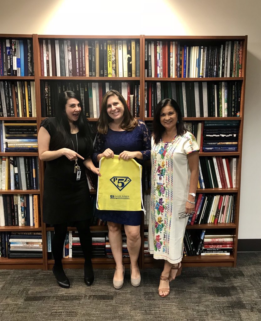 ccronnow's tweet image. PZ5 comes ALIVE as we DIVE into data at our first meeting!  @JamescervantesL #instructionalleadership #studentlearninggoals @marscml @Global_CHS #1ForKids #ccsdachieves