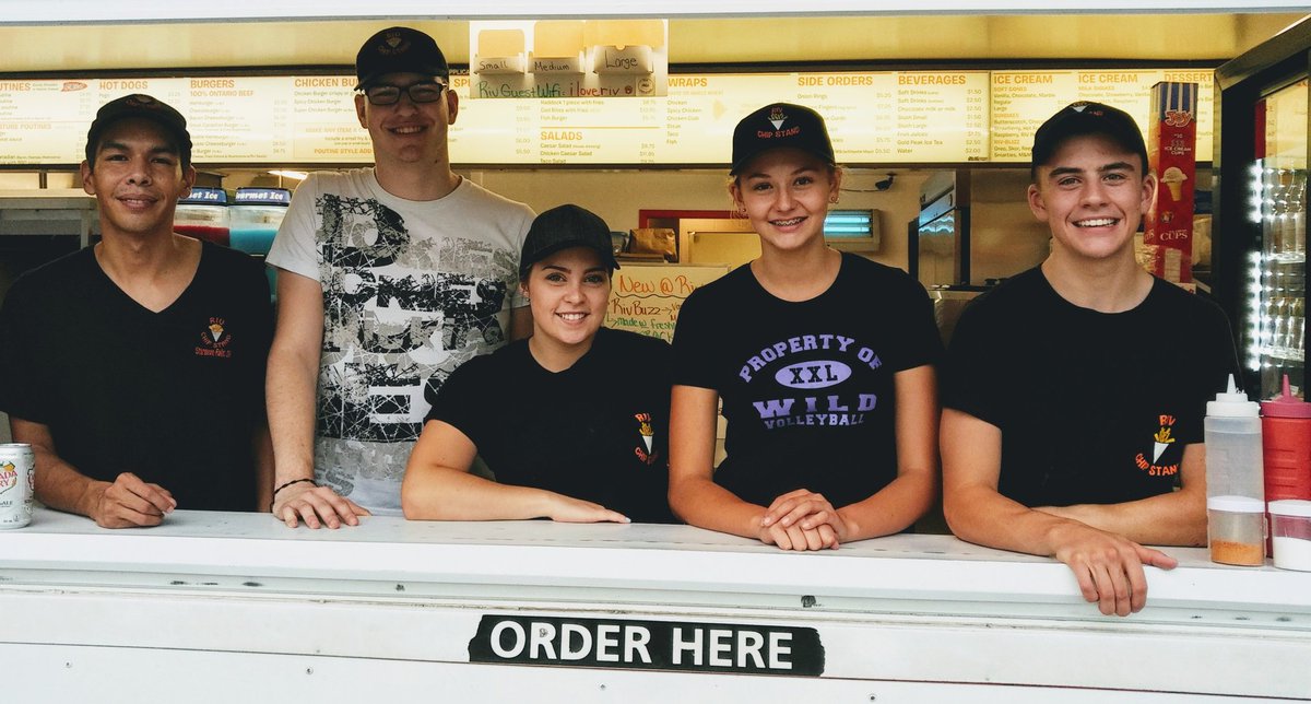 Nothing like seeing the gang <a href="/rivchipstand/">Riv Chipstand</a> in Sturgeon Falls. 

Best part of driving home from Sudbury!