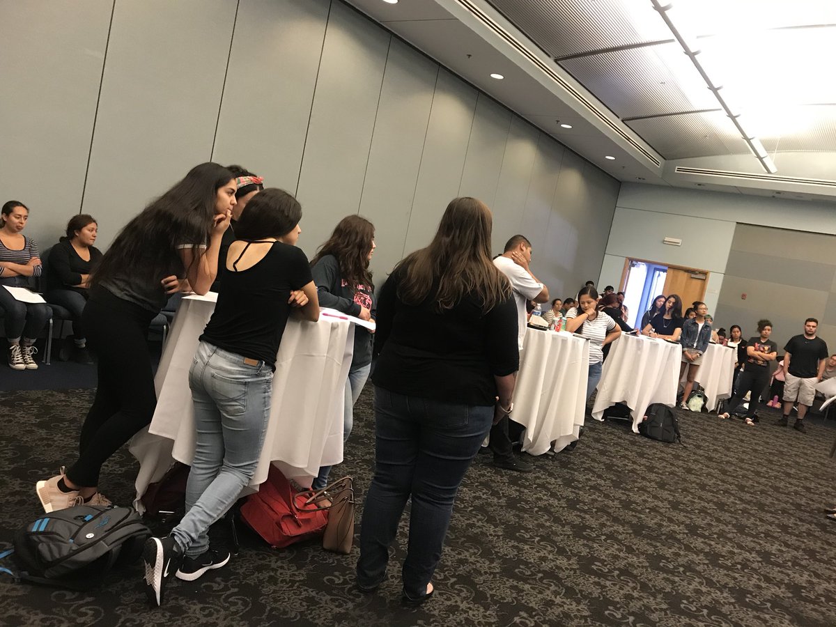 Deana_Garay's tweet photo. Great fall 2018 @ULRN_Program Mixer #teachingcredentials #futureeducators https://t.co/pGJUrtlmnk