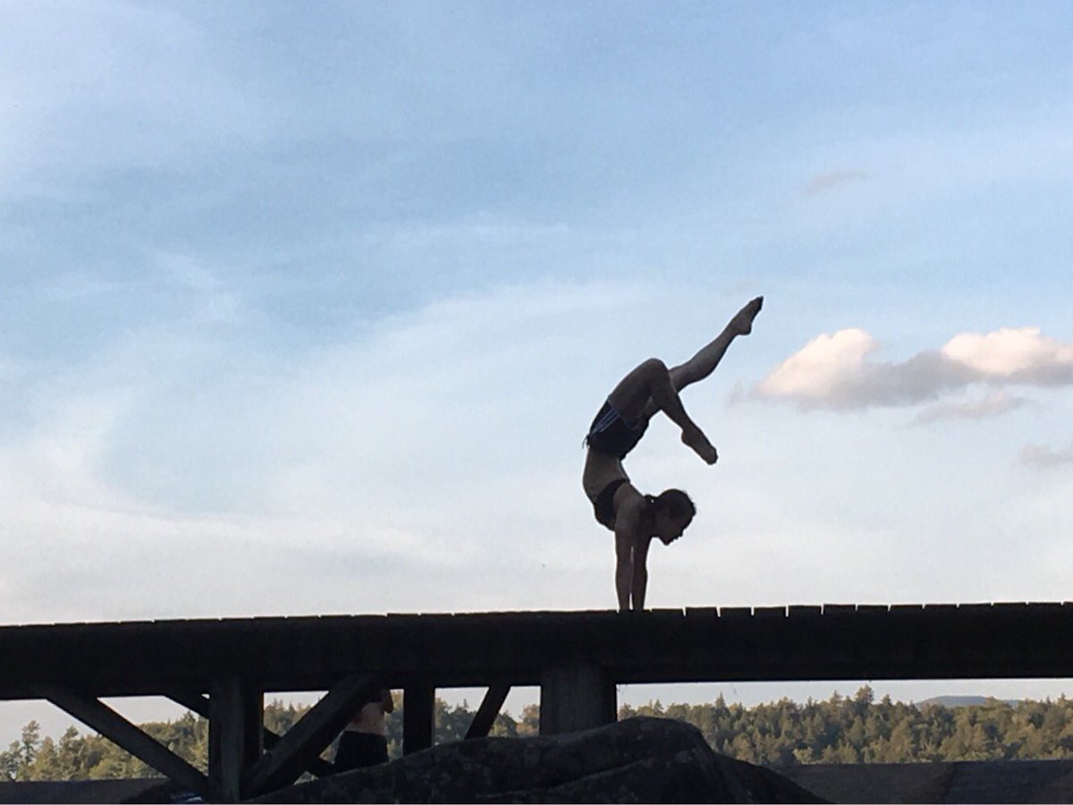 Acrobatic Conundrum tweet media