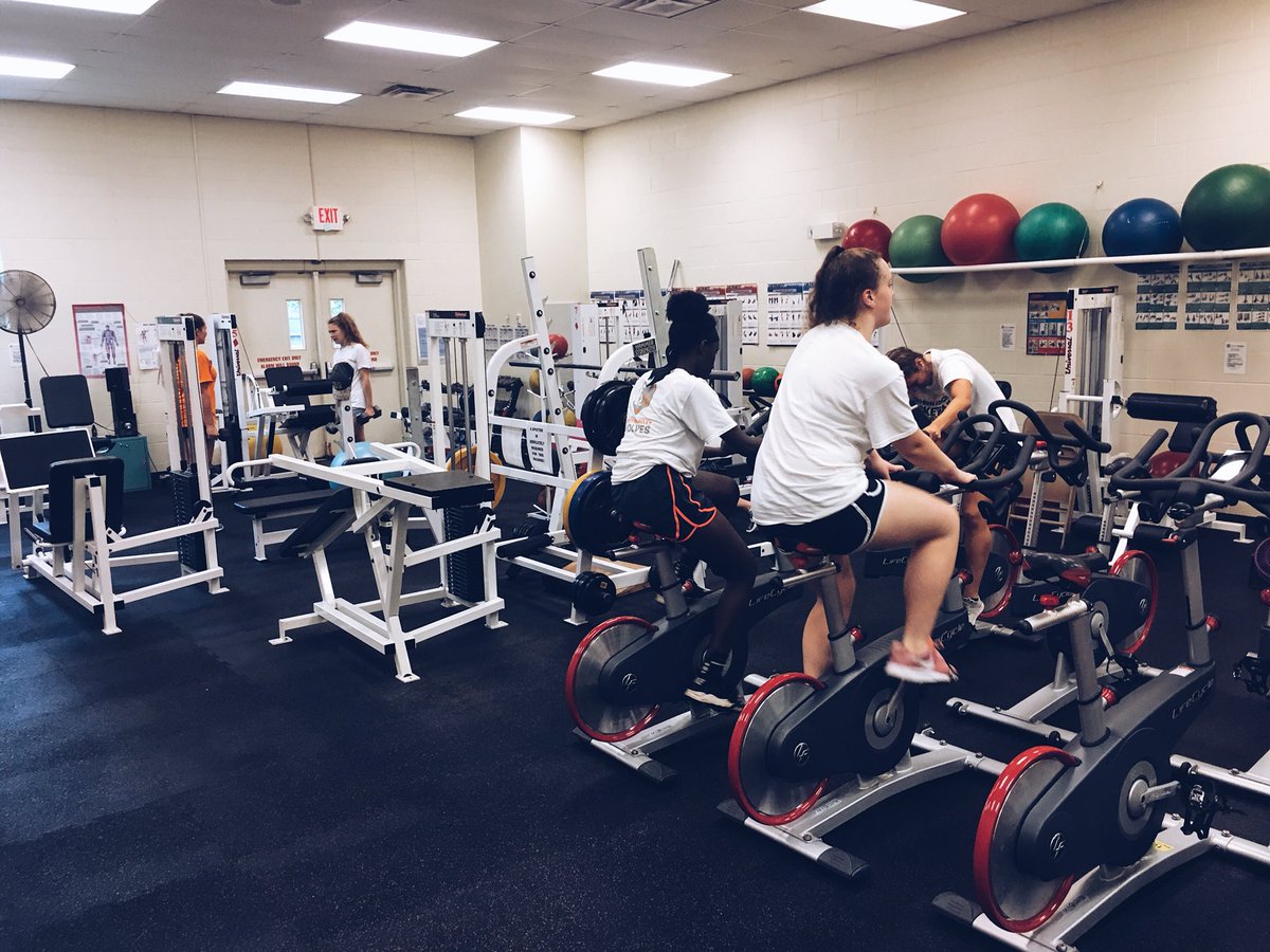 MercyMcAuleyBB's tweet photo. Timed Mile: β
Weights: β
Circuit: β
#4thQuarterPush #OnTheHunt https://t.co/stEzUmtdrt