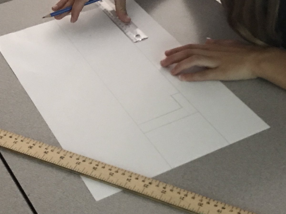 Grade8JDH's tweet photo. Students were able to self select tech or no tech as they investigated one point perspective. Cool results. Stay tuned for final works @JDHodgsonES @GervzMike #tldsbart #edwin https://t.co/4ggpW2ovkg