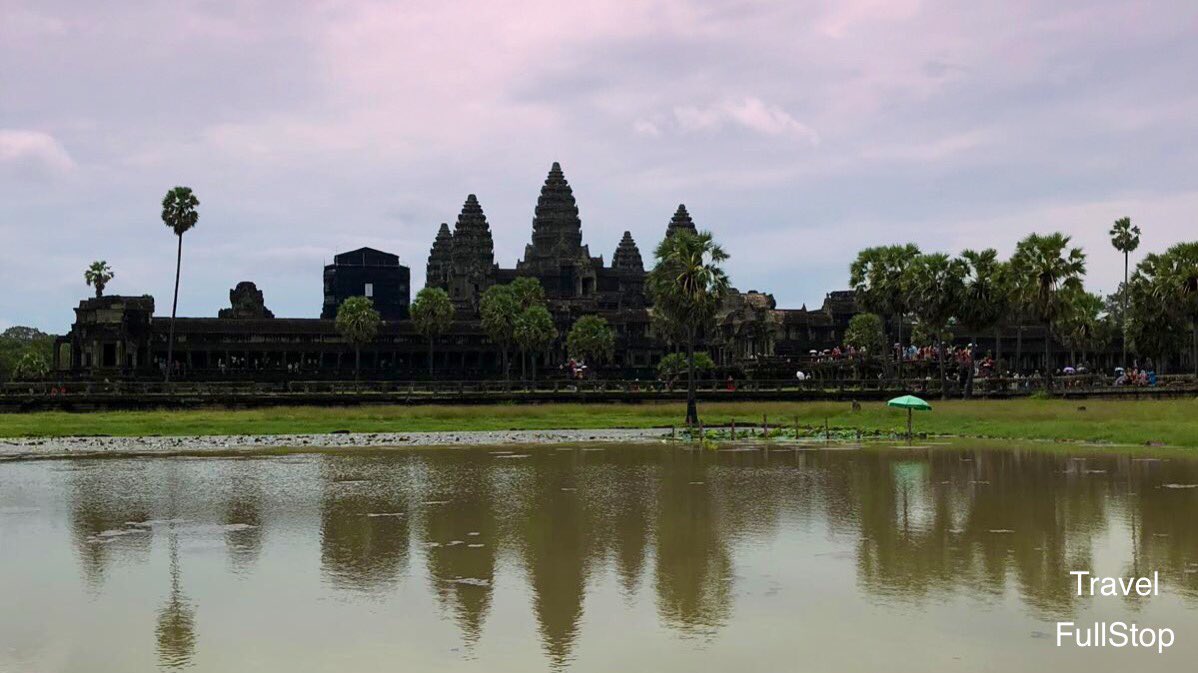 Angkor Wat, Cambodia 🇰🇭 
#cambodia #angkorwat #asia #travel #travelfullstop #temple #architecture  #TravelChatSA #traveling #travelphotography #TravelBlog