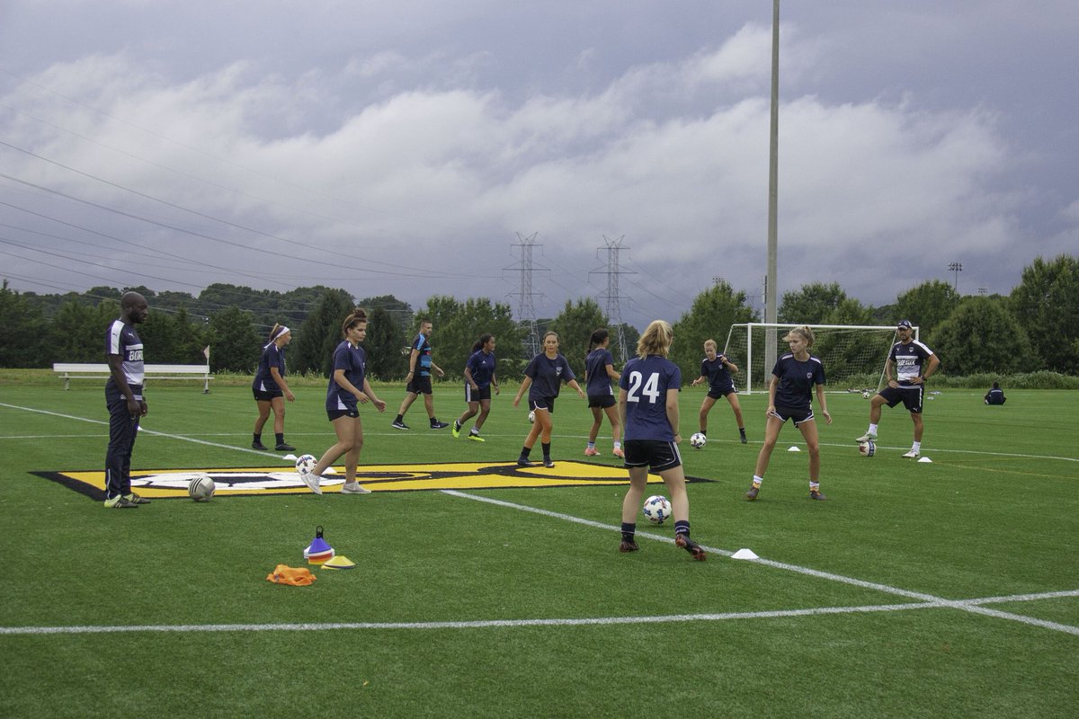 Great practice session at <a href="/MDSoccerPlex/">MD SoccerPlex</a> for the U15s and U16s. Bordeaux USA coaches <a href="/nenadvitez/">Nenad Vilotijevic</a>, @coachjamesmyers and Nisa Saveljic working with our players on first touches. #girondinsusa