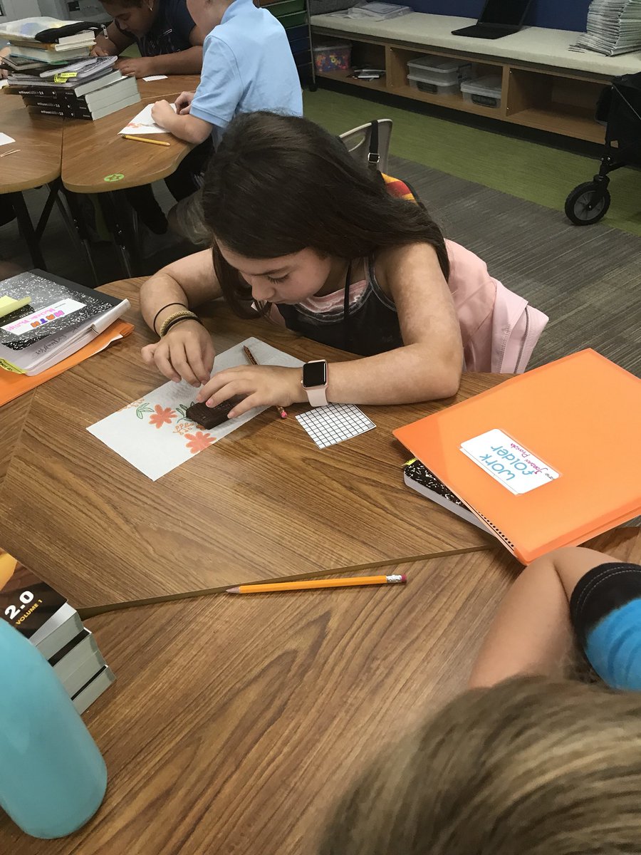 LeMeilleur4thgr's tweet image. Decimals are sweet when you use a brownie to see what tenths and hundredths are all about! #ACECubs #4thGradeRocks #ACEmath