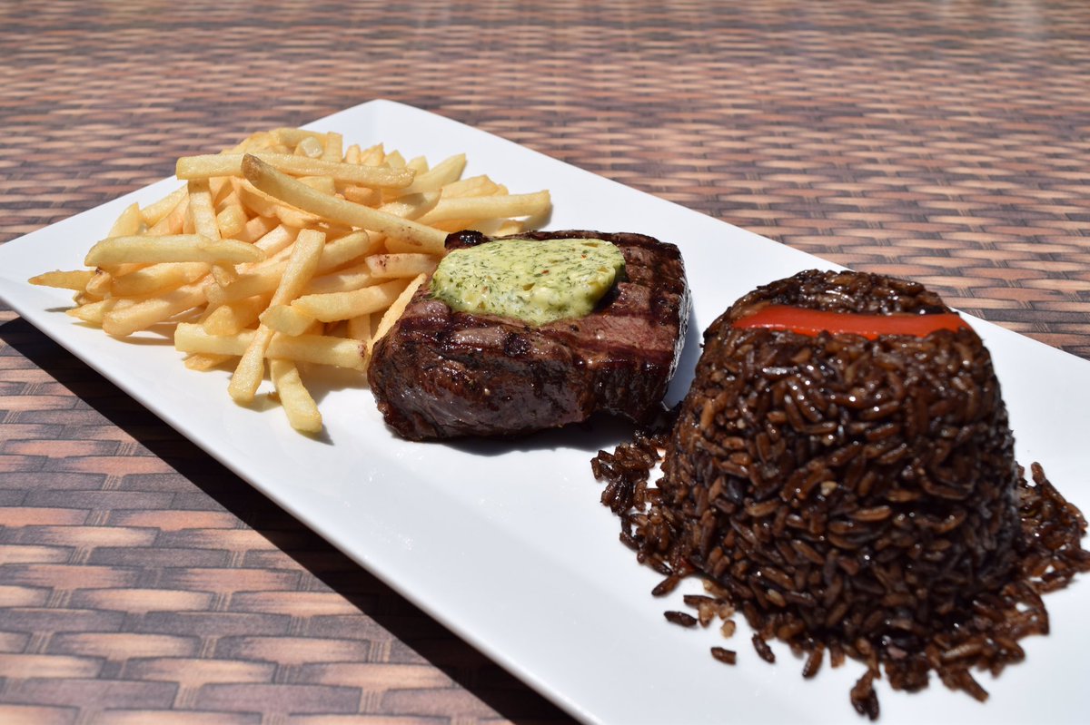 ⭐️BISTEC DE PALETA ⭐️
This flavorful 8oz steak is a mouthwatering favoriten served grilled to choice with a topping of Homemade Compound Chimichurri Butter. Come in and try, you won't regret!!