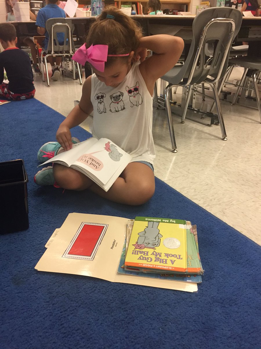 mrsjohnston_4th's tweet image. Just a few readers using their new tools 📚🍎 #NLE19 #TCRWP #unitsofstudy #buildinggoodhabits @Alisonterzian @evihickman1 @marmentr