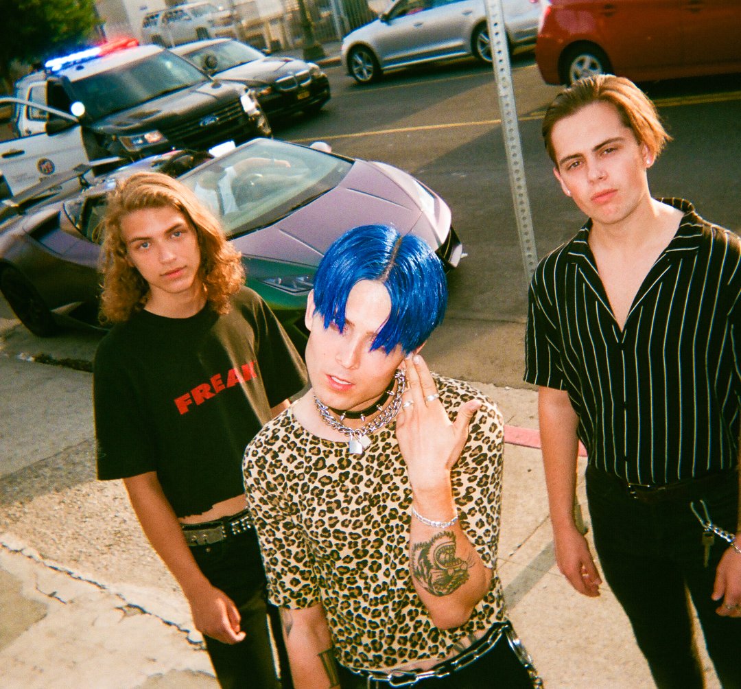 cherrypoolsarg's tweet photo. Sin palabras. 😍🔥💖
(📷: @sleepxtite )
[1]
🍒
#cherrypools #cherrypoolsargentina #martinbroda #seanmedeiros #talynprior #band #fansclub #argentina #cherrypoolsarg #hollywood #alltheway #foreveryoung #areyouinlove #pastelpop #altmusic https://t.co/viJOXKBVwj