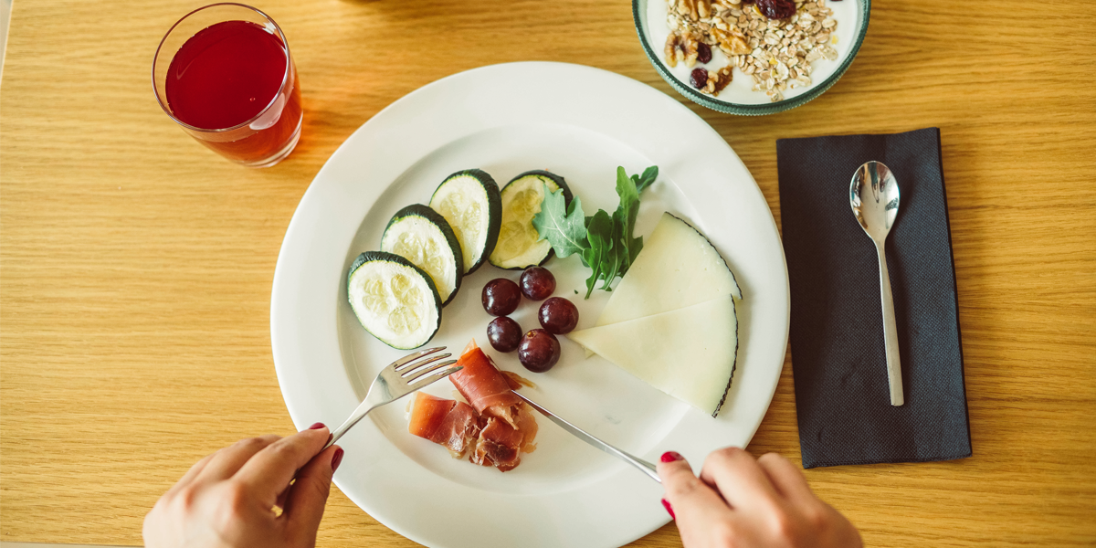 meliapalmabay's tweet photo. ¿Sabías que un desayuno completo y equilibrado va ligado a un mejor rendimiento físico y psíquico? Disfruta de desayunos saludables, creados minuciosamente a tu medida. ¡Disfruta de tu momento de paz en #TheLevel Lounge!
https://t.co/2lYhKOLpnH
#StepIntoAnotherWorld #Travel https://t.co/QPDRZgFDuT