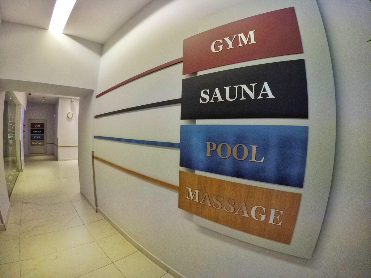 2MonkeysTravel's tweet photo. Jacuzzi time at 6:30am! #discoverbucharest #whileinbucharest #Bucharest #Romania #VisitRomania #RightHere #atheneepalacehiltonbucharest @HiltonBucharest @HiltonHotels @RomaniaTourism https://t.co/g4Hsubw9sj