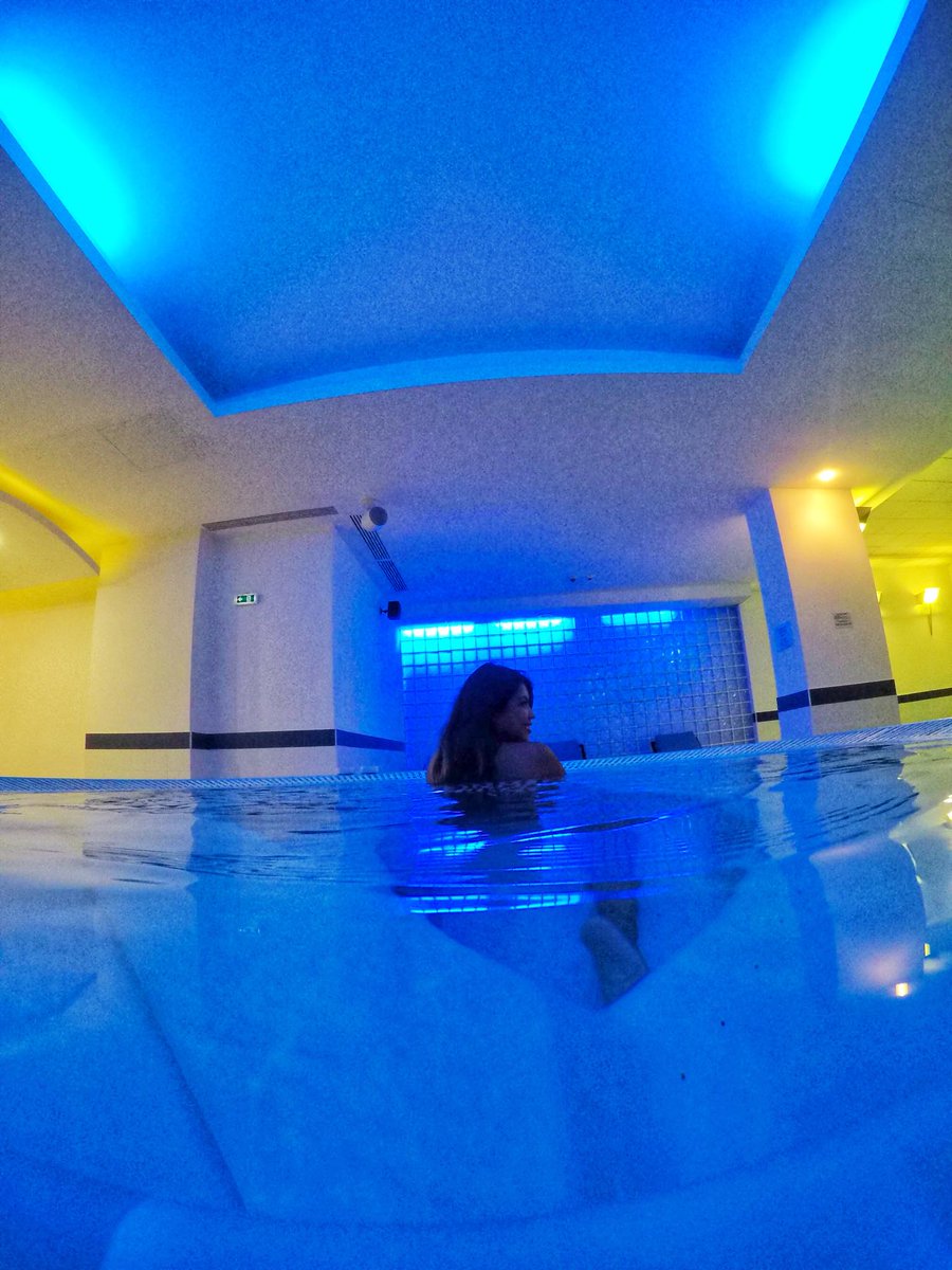 2MonkeysTravel's tweet photo. Jacuzzi time at 6:30am! #discoverbucharest #whileinbucharest #Bucharest #Romania #VisitRomania #RightHere #atheneepalacehiltonbucharest @HiltonBucharest @HiltonHotels @RomaniaTourism https://t.co/g4Hsubw9sj