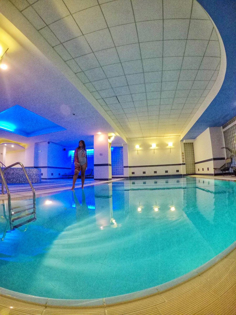 2MonkeysTravel's tweet photo. Jacuzzi time at 6:30am! #discoverbucharest #whileinbucharest #Bucharest #Romania #VisitRomania #RightHere #atheneepalacehiltonbucharest @HiltonBucharest @HiltonHotels @RomaniaTourism https://t.co/g4Hsubw9sj