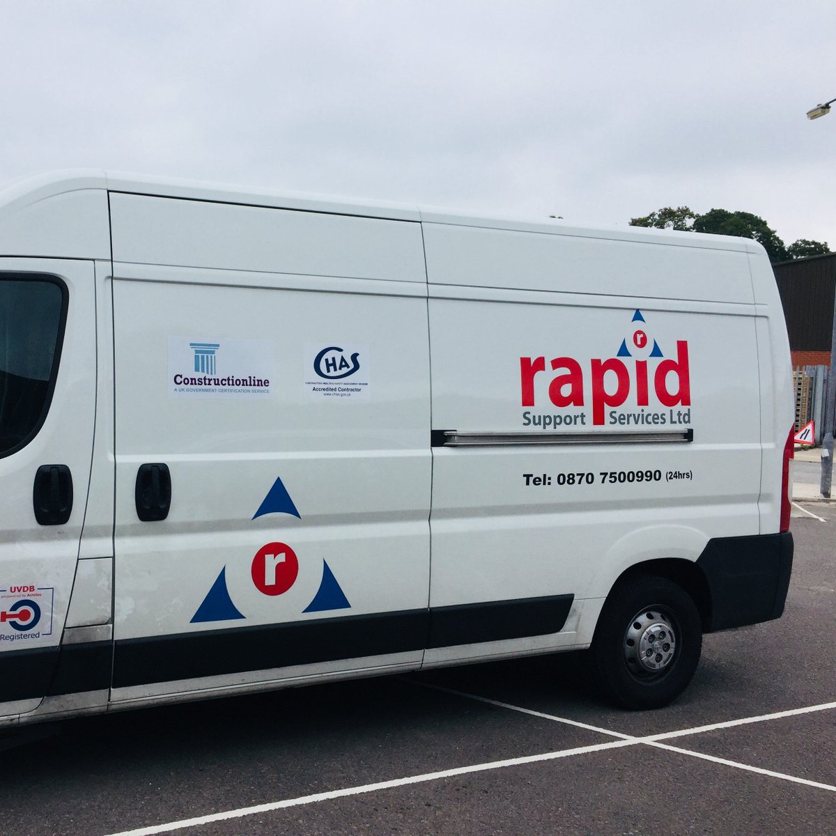 kotaknaren's tweet photo. RT @TotalAccessUK: RT @Stormseal3: Stormseal is now protecting #UK homes and businesses! Rapid Support Services became the first company to be #Stormseal trained in the UK #insurance market, training is provided by Arco (formally @TotalAccessUK).
#roofi… https://t.co/XSMzxUGqGQ