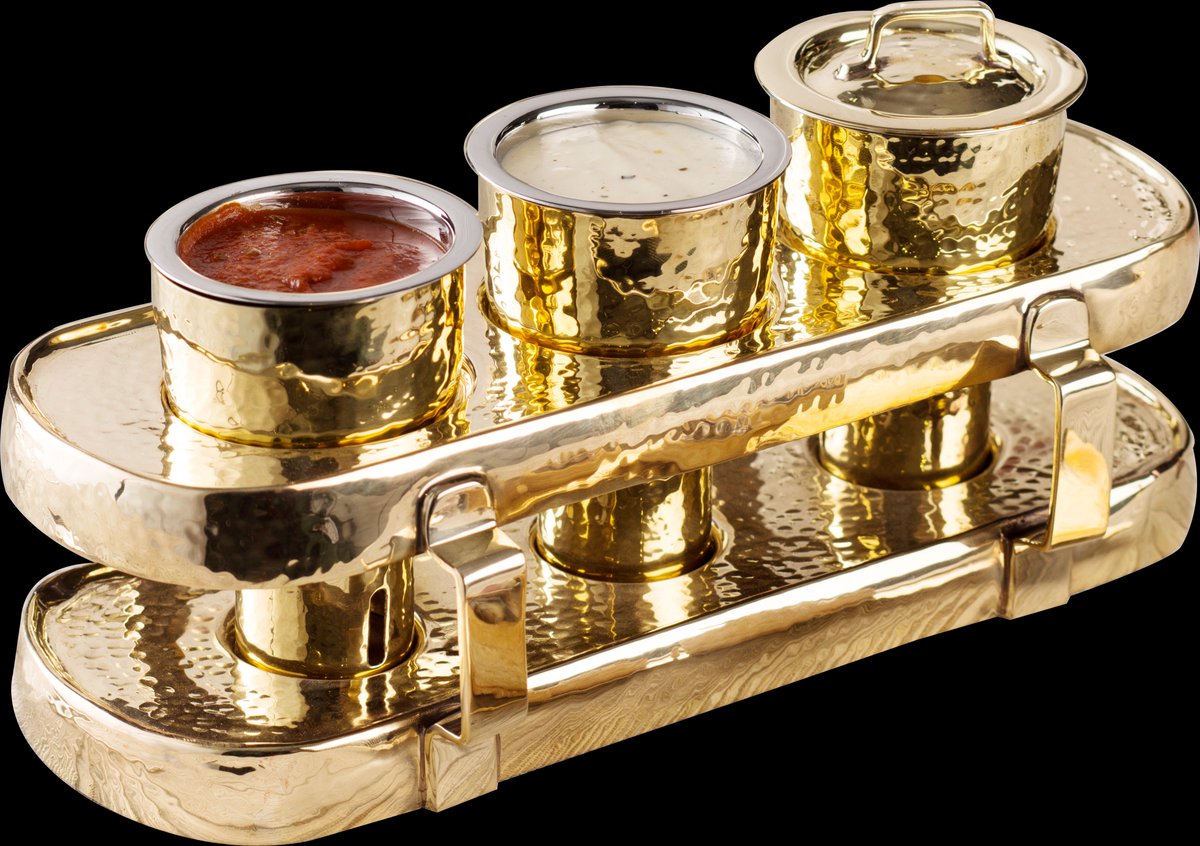 neetiudyog's tweet image. Serve your sauces, dips or any condiments with a statement in our wide selection of designs.

#condimentset #brass #silverplated #restaurantdesign #hotel #hospitality #tabletop #neetiudyog