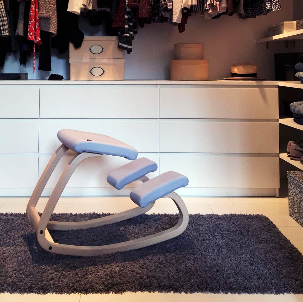 sitdownmoveon's tweet photo. Choosing your outfit can take time. Here's a chair for you!
The home of Varier ambassador @coffeetumbler - it's a perfect spot for the #variablechair
#closet #organize #fashion #styling #instaorganize #rockandroll #instagood #dailydose #me #chairlovers #walkincloset https://t.co/3F89P5Rcoc