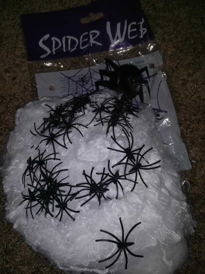 CunningAngel1's tweet photo. From inside the package itself this spider web with spiders look impressive. I can't wait to use these for Halloween. #sponsored #ad #gotatdiscount #halloweendecor
Buy here -https://t.co/eiW7e521C6 https://t.co/aHOBOqA38W