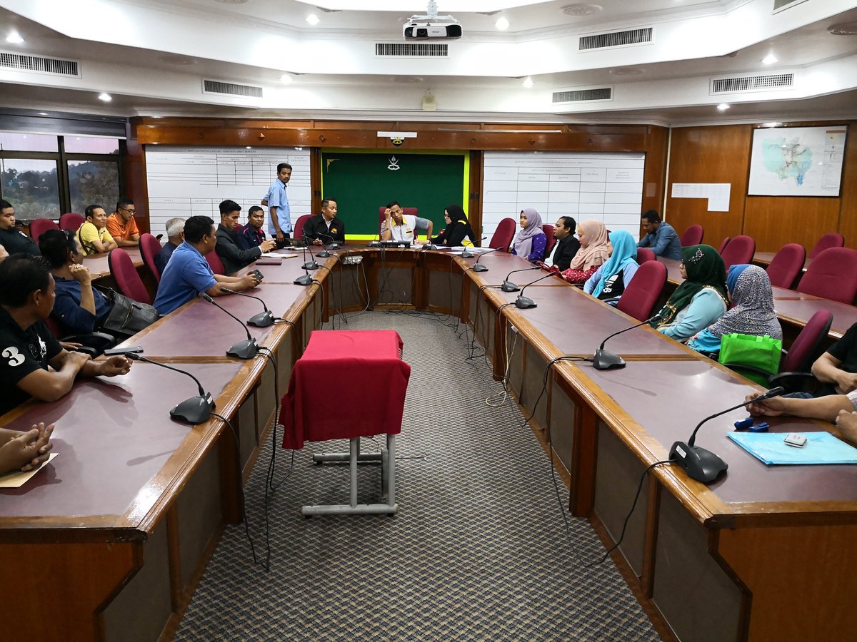 JKR Raub tweet media