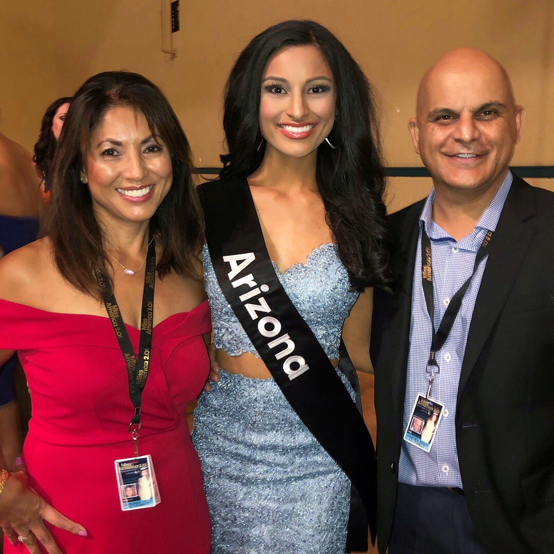 MissAmericaAZ's tweet photo. A BIG thank you to everyone who came out to support me for the first night at @missamerica ❤️  (Pics to come later!) In the meantime? enjoy my “Jasmine dress” from @glamsquadaz 🤗🧞‍♂️
#limitless #missaz2018 #missarizona #missarizona2018 #missamerica #missamerica2019 https://t.co/UztUGQ5np6
