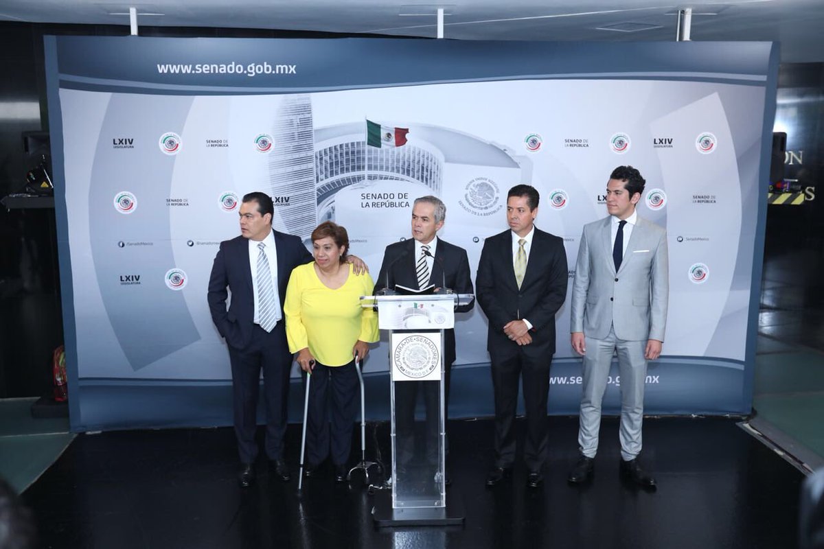 Los @senadoresPRD impulsaremos iniciativas para modificar el #SalarioMínimo. El sector productivo merece #SalarioDigno y mejorar su calidad de vida. 
Trabajando por #México  <a href="/ManceraMiguelMX/">Miguel Ángel Mancera</a> <a href="/JuanZepeda_/">Juan Zepeda</a>