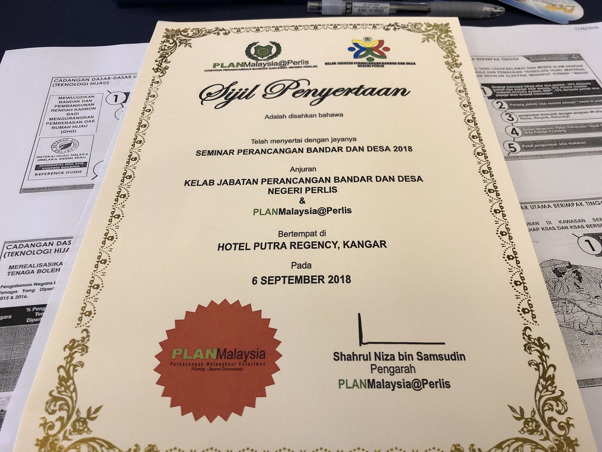 puteriwanyyy's tweet photo. Seminar Perancangan Bandar Dan Desa 2018 Anjuran Kelab Jabatan Perancangan Bandar Dan Desa Negeri Perlis &amp; PLANMalaysia@Perlis #madamabeles
#PLANMalaysia
#Perlis https://t.co/qtg29T2Sx1